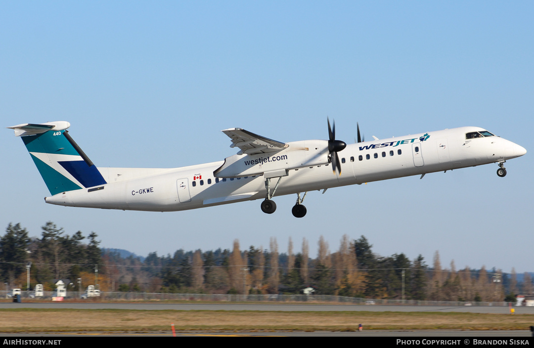 Aircraft Photo of C-GKWE | Bombardier DHC-8-402 Dash 8 | WestJet | AirHistory.net #187433