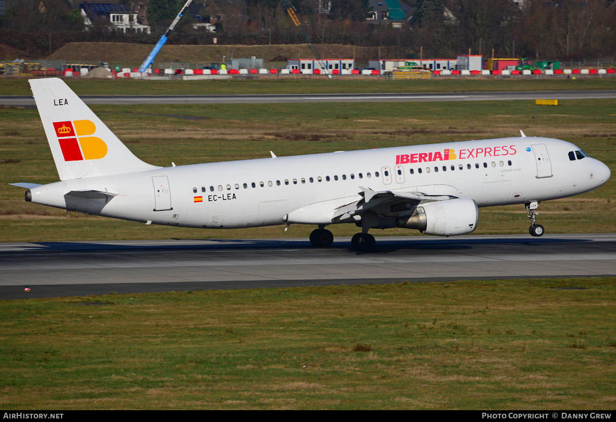 Aircraft Photo of EC-LEA | Airbus A320-214 | Iberia Express | AirHistory.net #187435