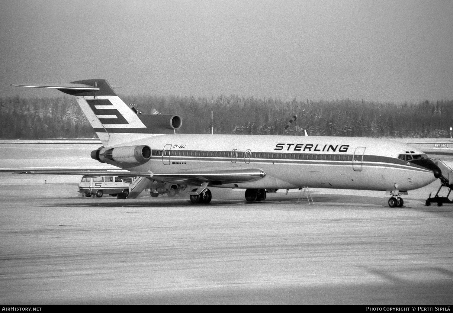 Aircraft Photo of OY-SBJ | Boeing 727-2L8/Adv | Sterling Airways | AirHistory.net #187524