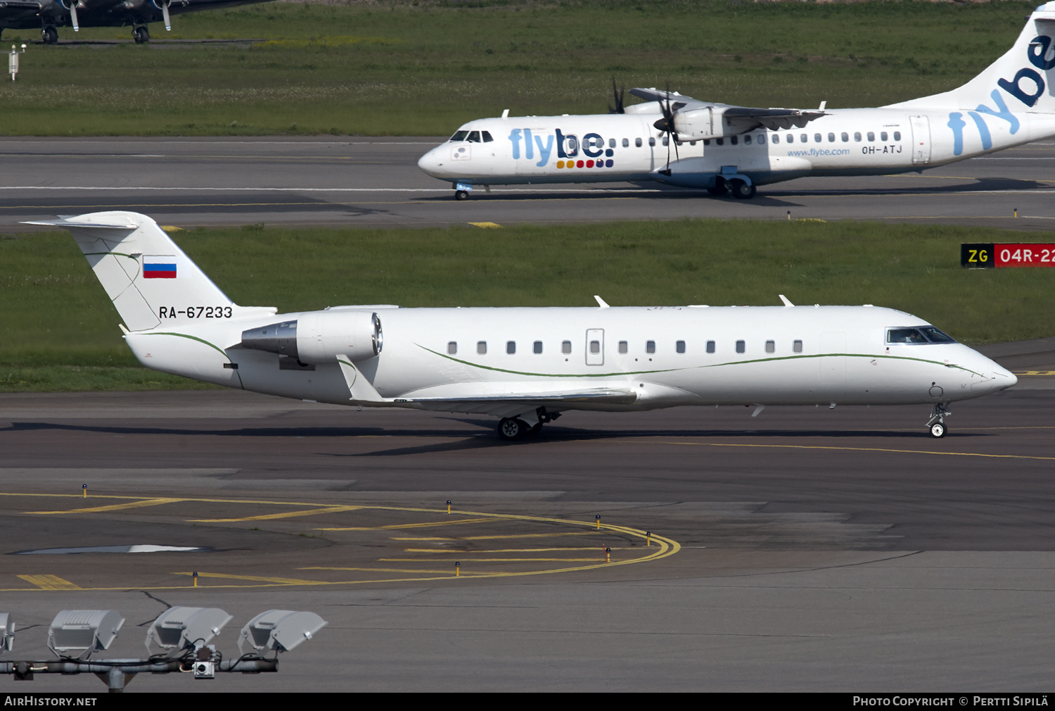 Aircraft Photo of RA-67233 | Bombardier Challenger 850 (CRJ-200SE/CL-600-2B19) | AirHistory.net #187907