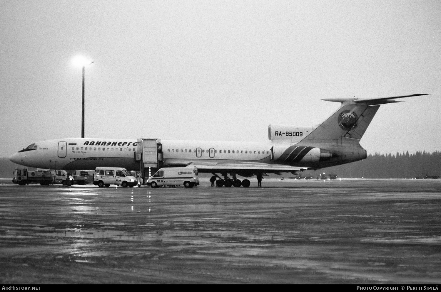 Aircraft Photo of RA-85809 | Tupolev Tu-154M | Aviaenergo | AirHistory.net #187922