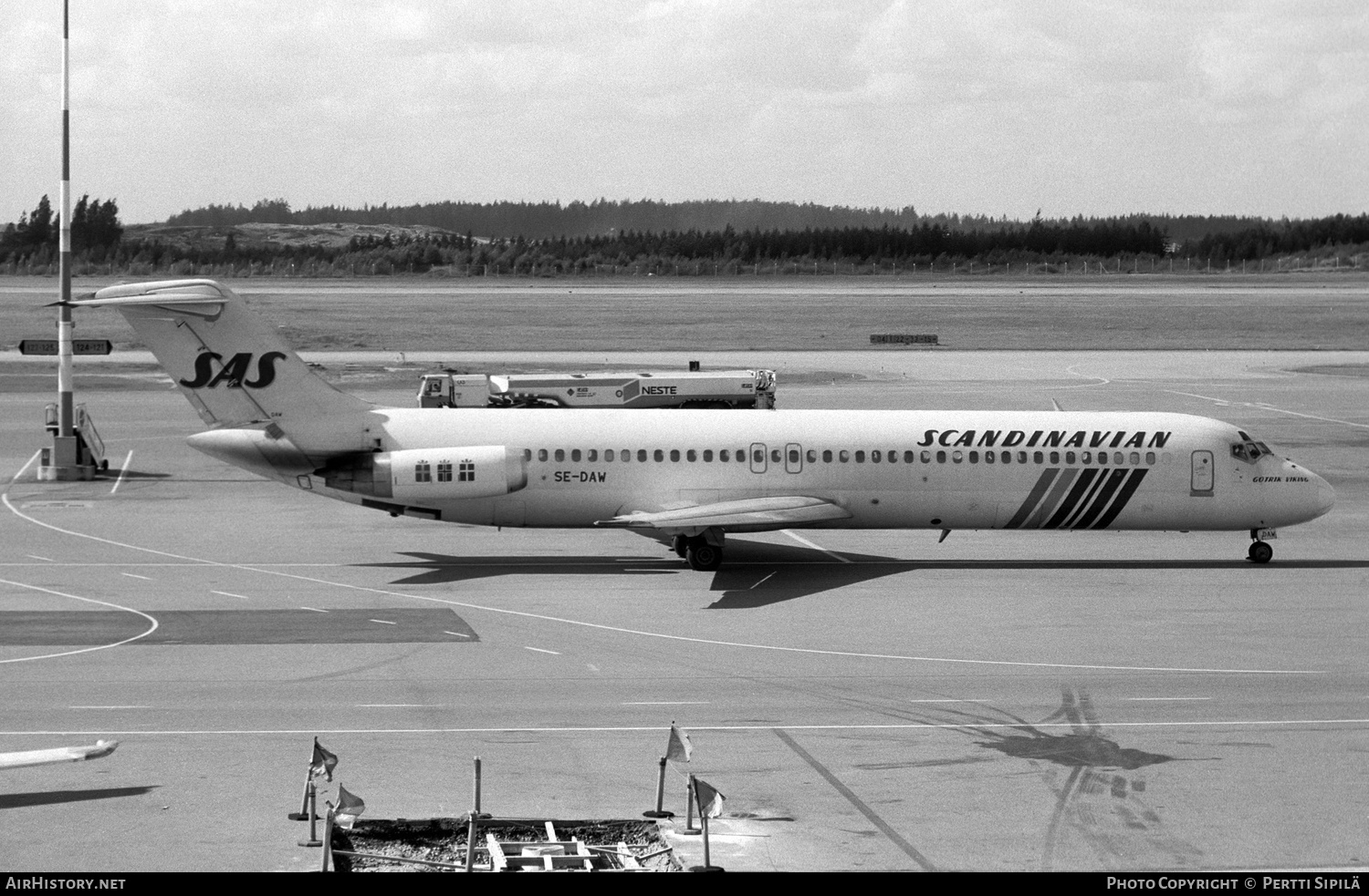 Aircraft Photo of SE-DAW | McDonnell Douglas DC-9-41 | Scandinavian Airlines - SAS | AirHistory.net #187990