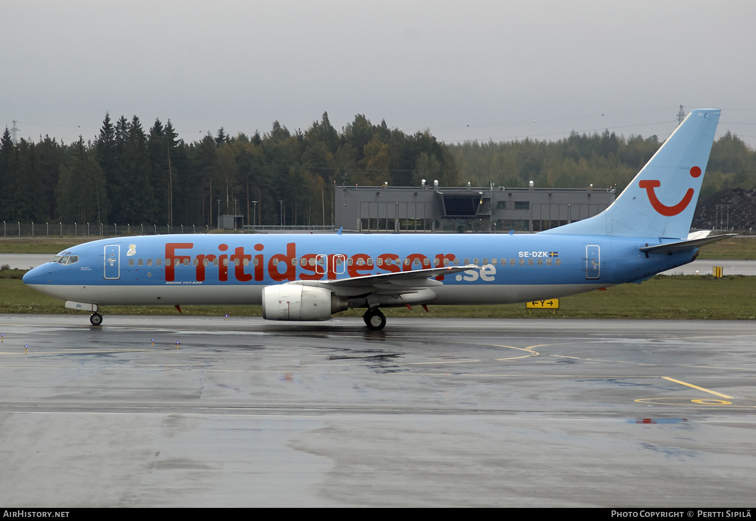 Aircraft Photo of SE-DZK | Boeing 737-804 | TUIfly Nordic | AirHistory.net #188191