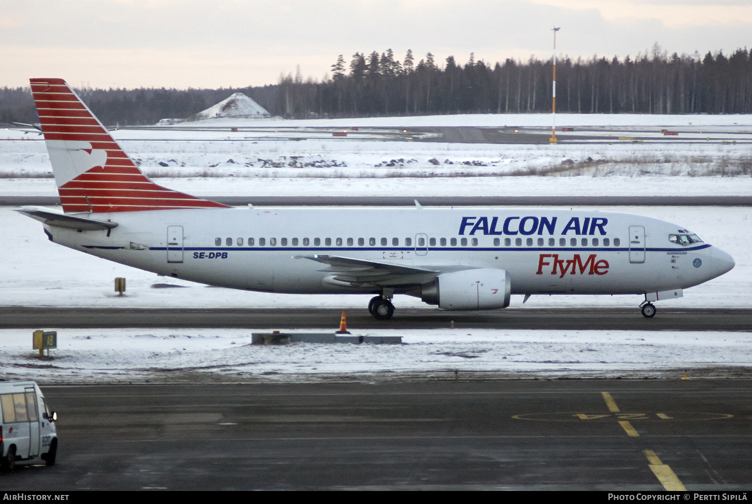 Aircraft Photo of SE-DPB | Boeing 737-33A(QC) | Falcon Air | AirHistory.net #188202