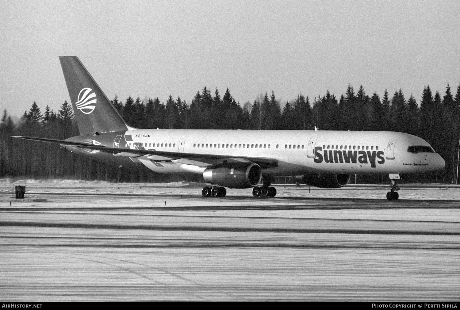 Aircraft Photo of SE-DSM | Boeing 757-23A | Sunways | AirHistory.net #188276