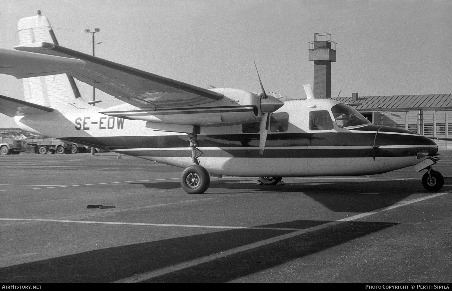 Aircraft Photo of SE-EDW | Aero Commander 500B Commander | AirHistory.net #188303