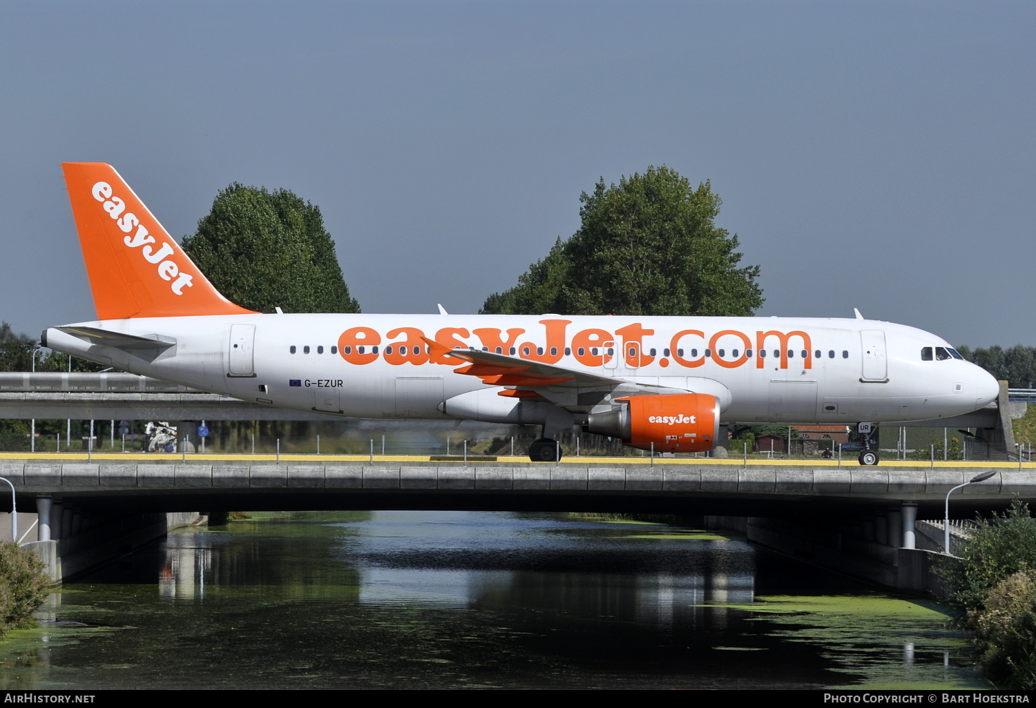 Aircraft Photo of G-EZUR | Airbus A320-214 | EasyJet | AirHistory.net #188308