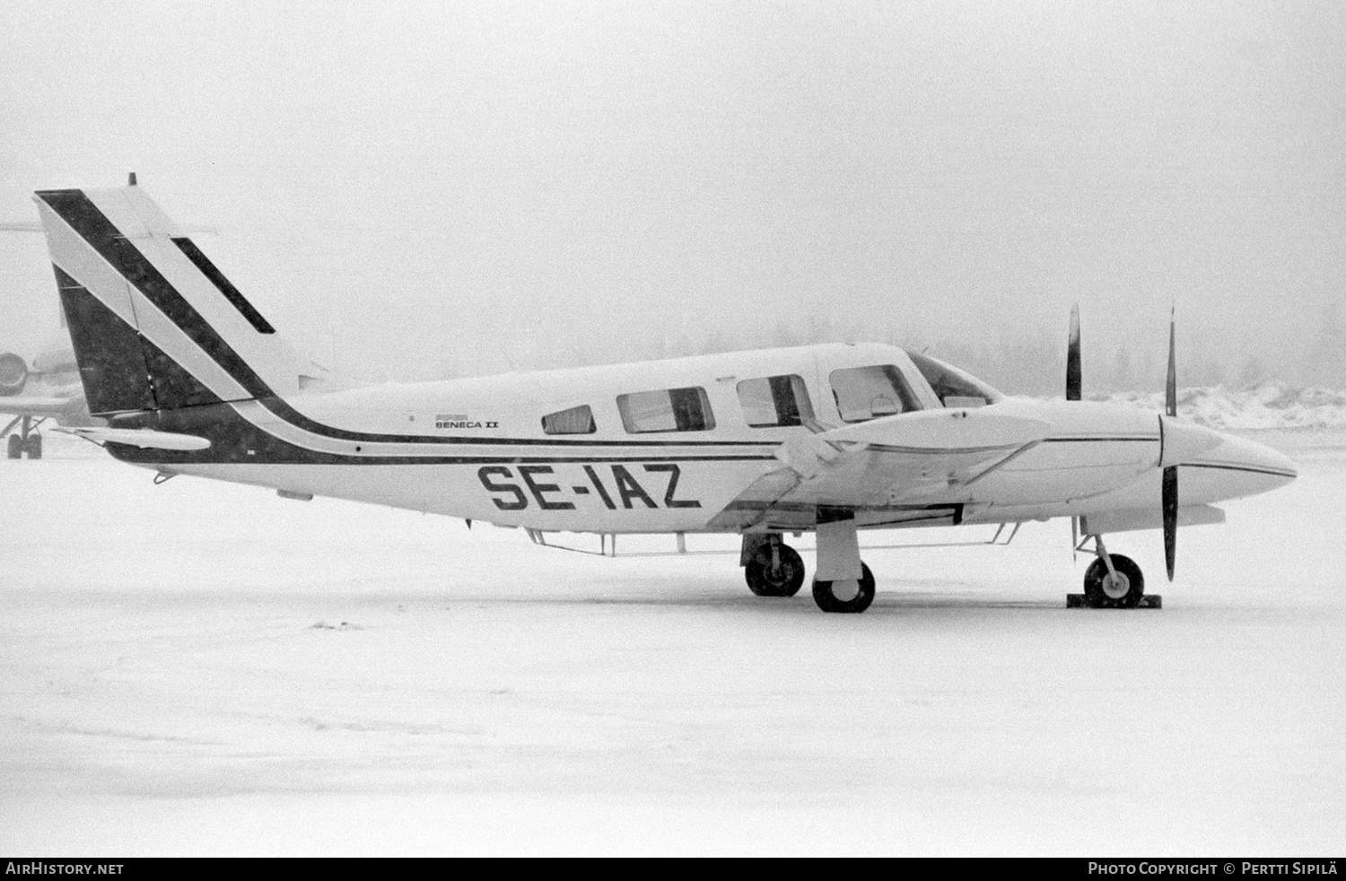 Aircraft Photo of SE-IAZ | Piper PA-34-200T Seneca II | AirHistory.net #188310