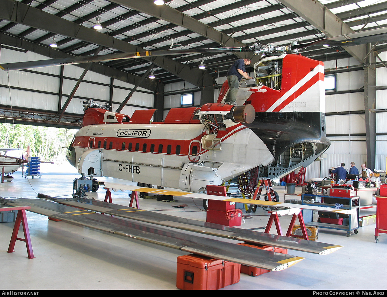 Aircraft Photo of C-FHFB | Boeing Vertol 234UT | Helifor | AirHistory.net #188322