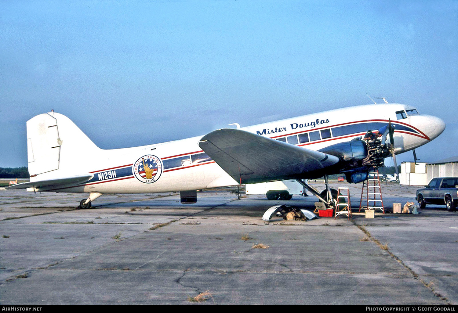 Aircraft Photo of N129H | Douglas DC-3A-197E | AirHistory.net #188347