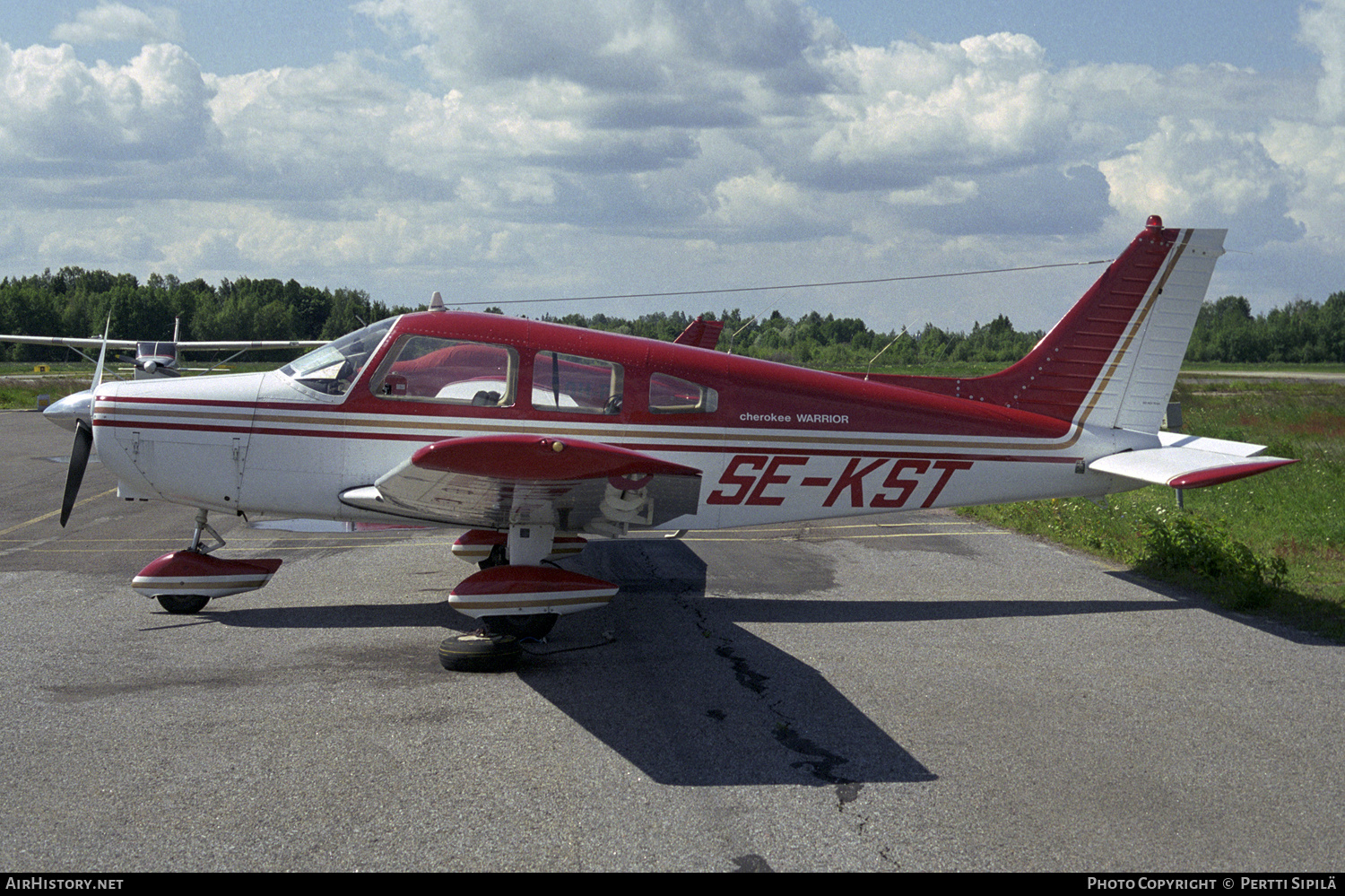 Aircraft Photo of SE-KST | Piper PA-28-151 Cherokee Warrior | AirHistory.net #188453