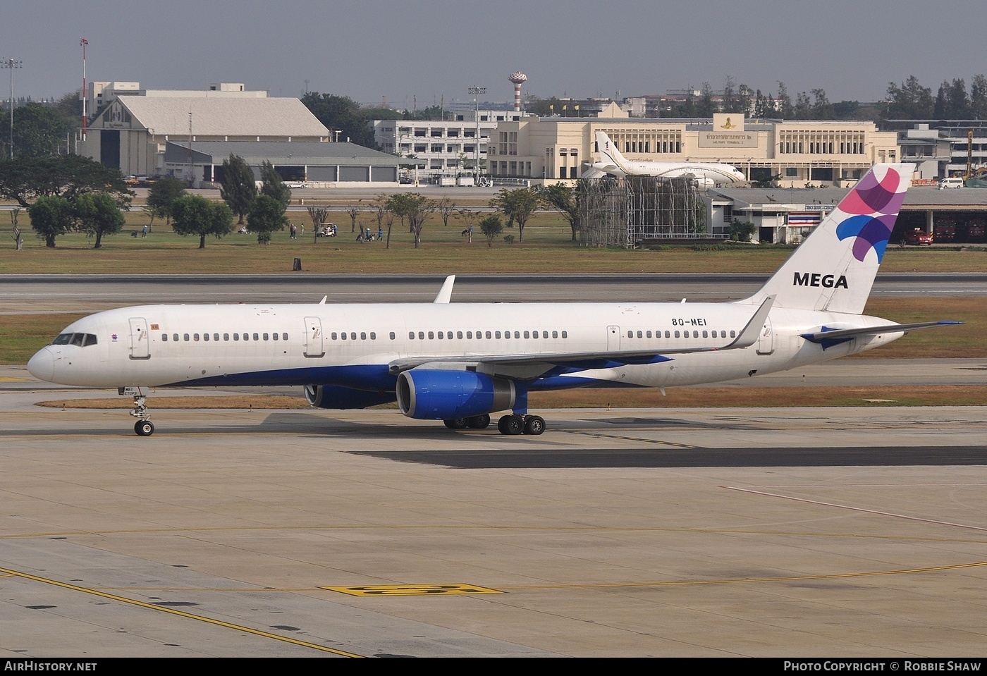 Aircraft Photo of 8Q-MEI | Boeing 757-204 | Mega Maldives Airlines | AirHistory.net #188456