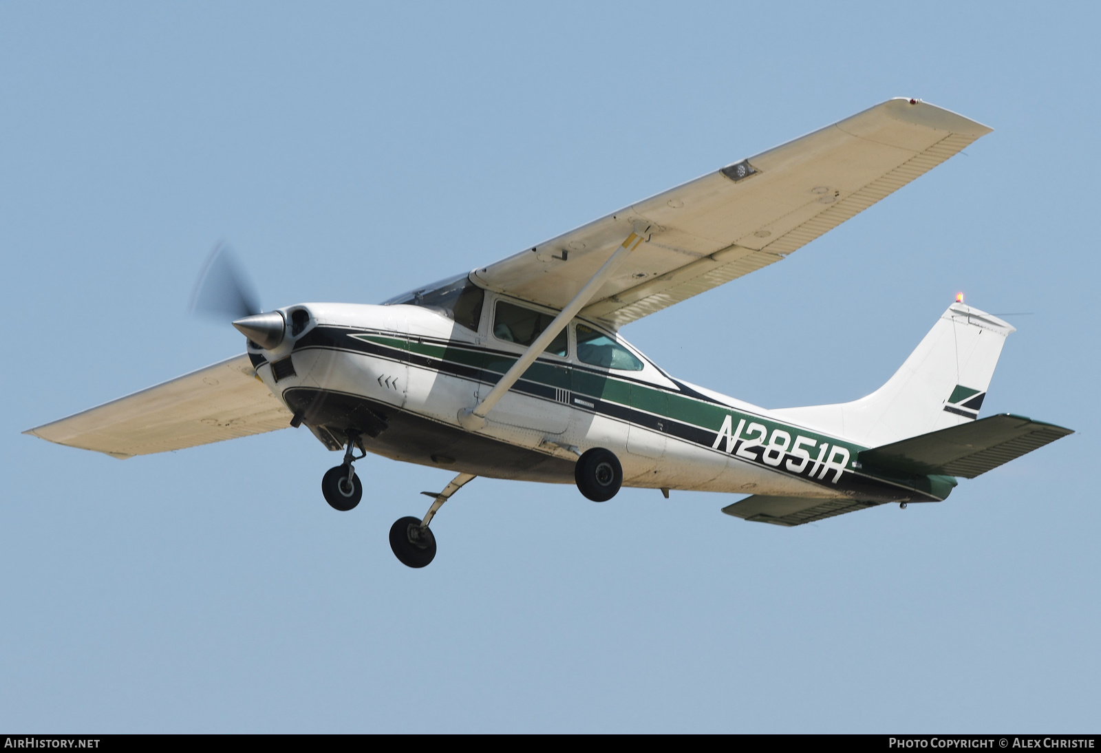 Aircraft Photo of N2851R | Cessna 182K Skylane | AirHistory.net #188465