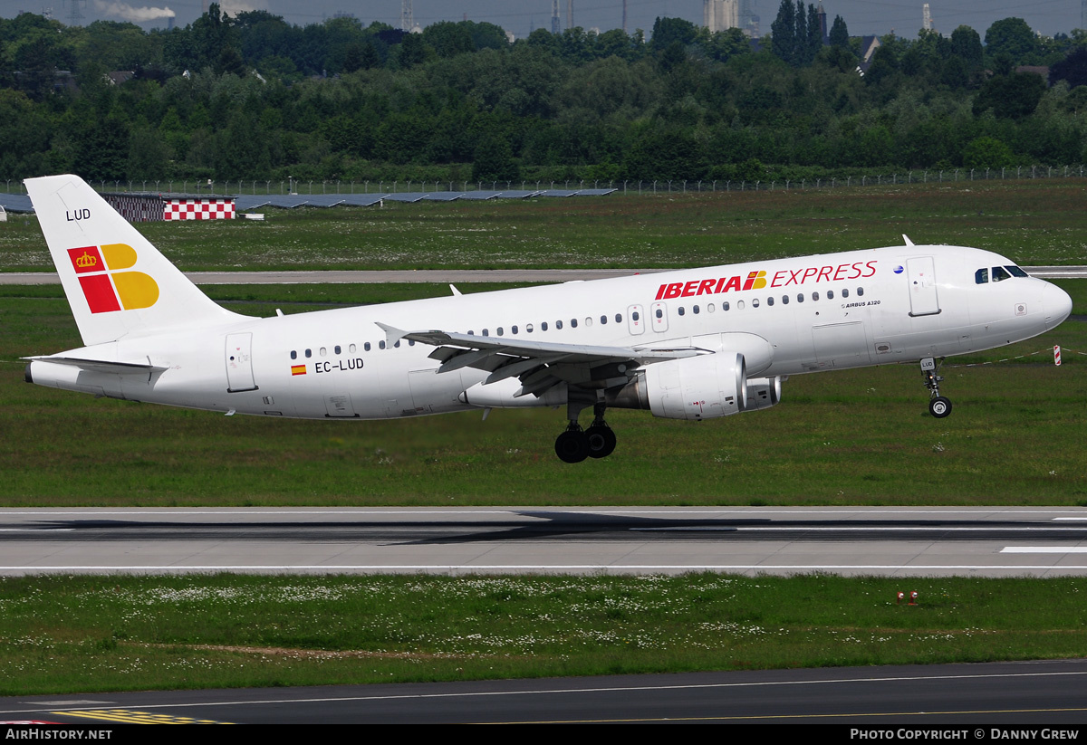 Aircraft Photo of EC-LUD | Airbus A320-214 | Iberia Express | AirHistory.net #188487