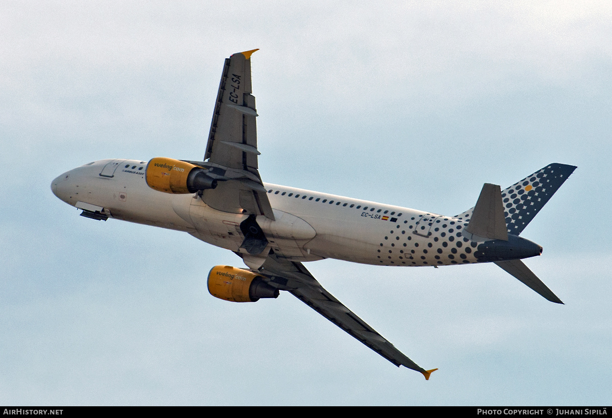 Aircraft Photo of EC-LSA | Airbus A320-214 | Vueling Airlines | AirHistory.net #188653