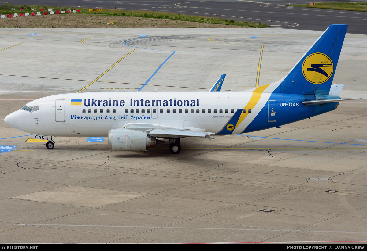 Aircraft Photo of UR-GAS | Boeing 737-528 | Ukraine International Airlines | AirHistory.net #188667