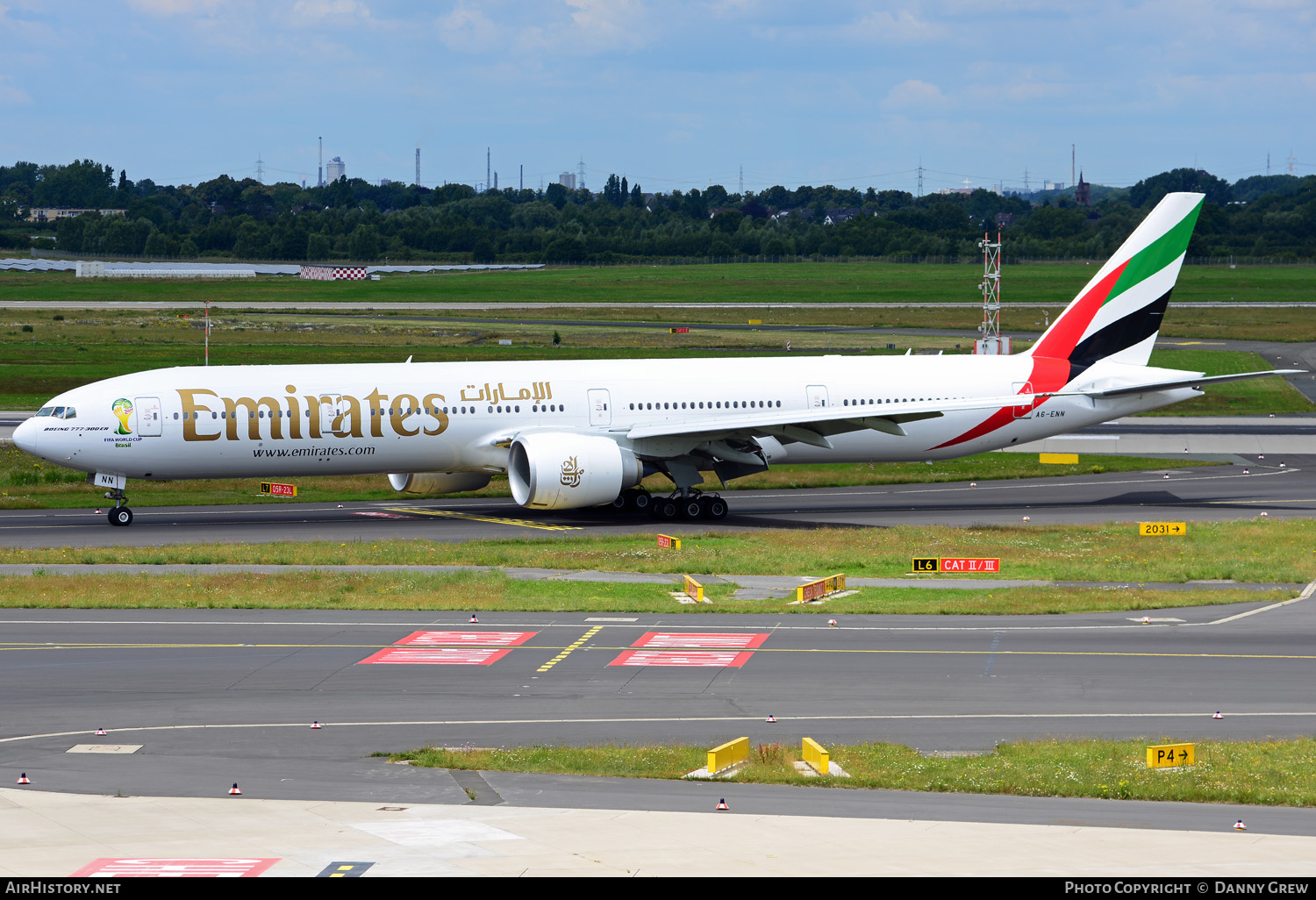 Aircraft Photo of A6-ENN | Boeing 777-31H/ER | Emirates | AirHistory.net #188702