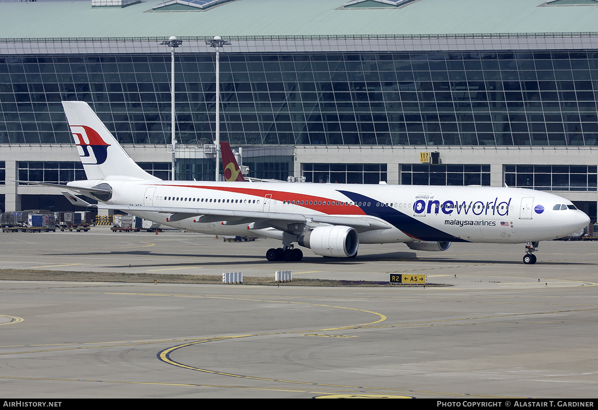 Aircraft Photo of 9M-MTO | Airbus A330-323 | Malaysia Airlines | AirHistory.net #188742