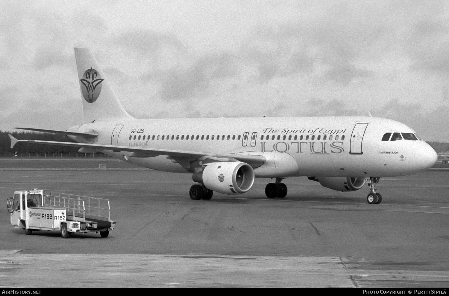 Aircraft Photo of SU-LBB | Airbus A320-212 | Lotus Air | AirHistory.net #188824