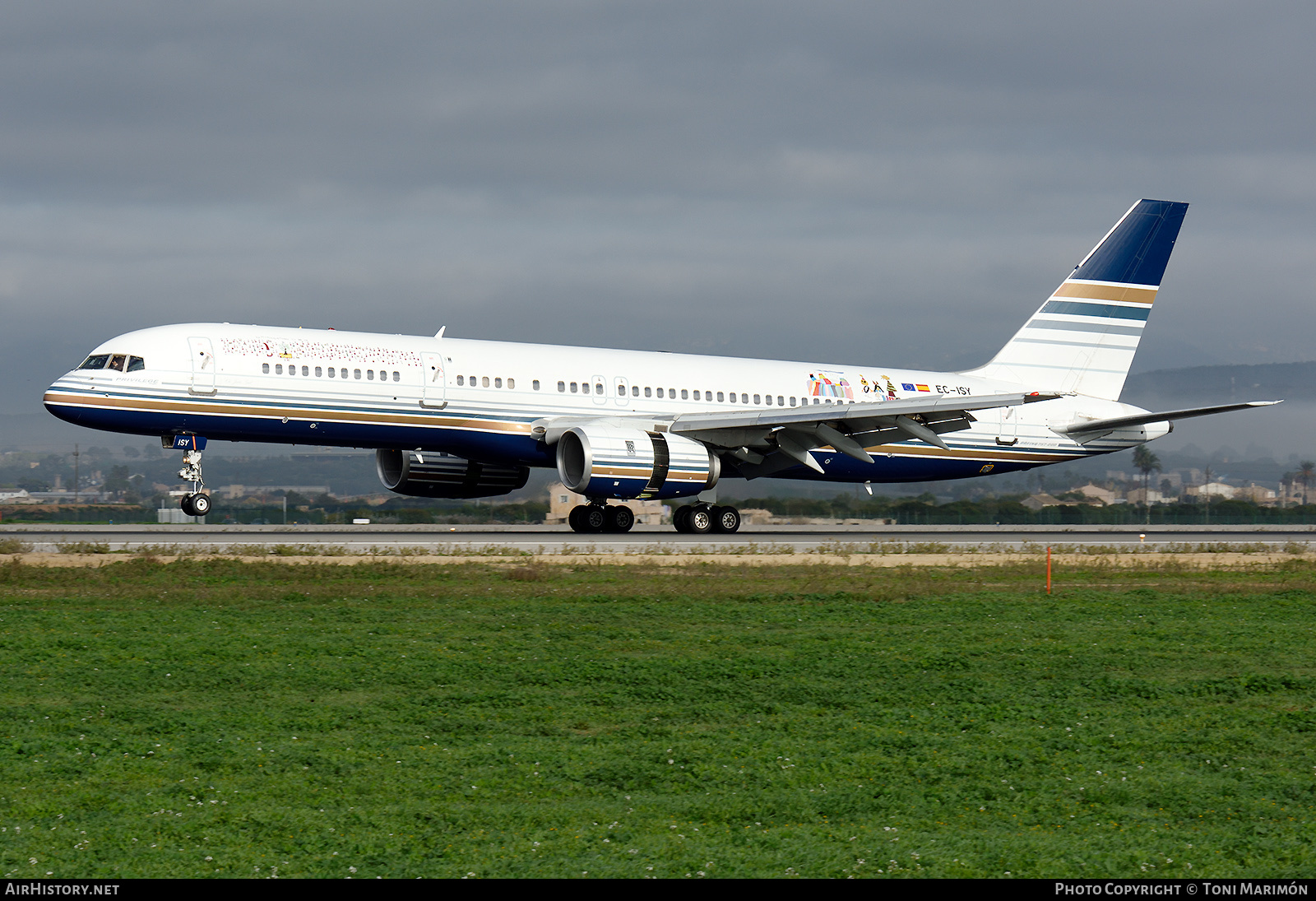Aircraft Photo of EC-ISY | Boeing 757-256 | Privilege Style | AirHistory.net #188979