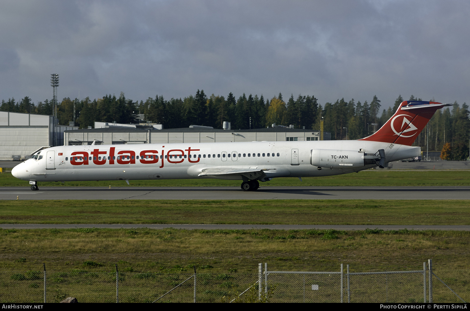 Aircraft Photo of TC-AKN | McDonnell Douglas MD-83 (DC-9-83) | Atlasjet Airlines | AirHistory.net #188994