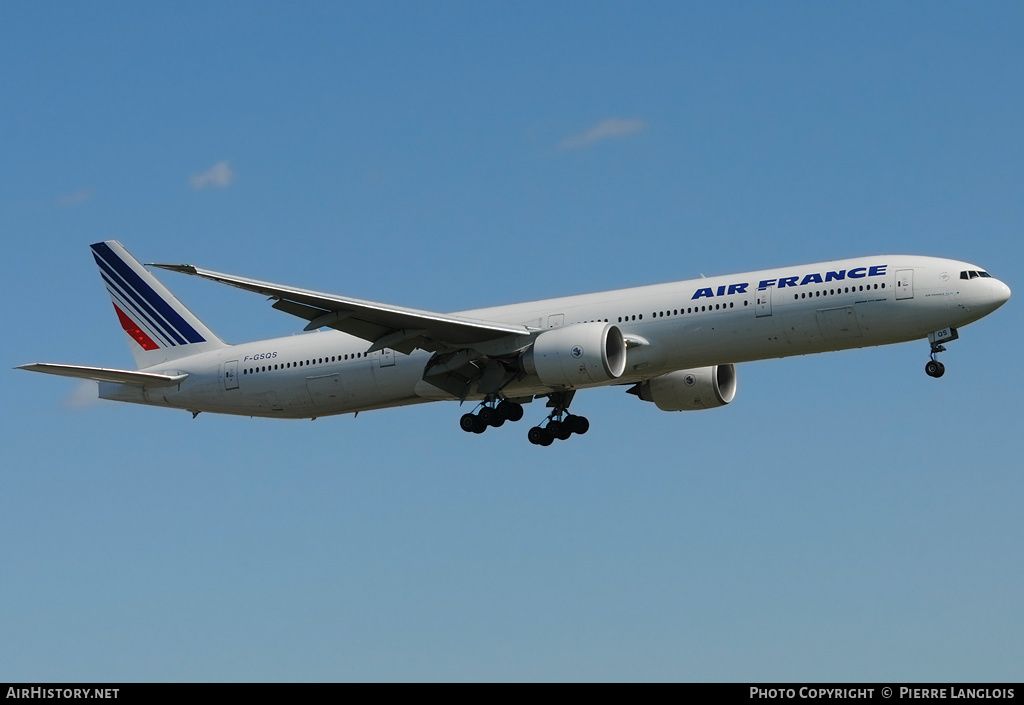 Aircraft Photo of F-GSQS | Boeing 777-328/ER | Air France | AirHistory.net #189102