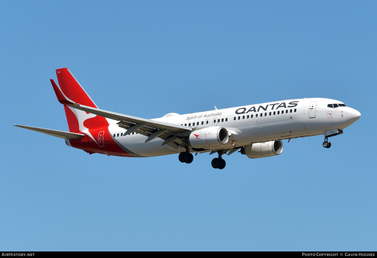 Aircraft Photo of VH-VYE | Boeing 737-838 | Qantas | AirHistory.net #189156