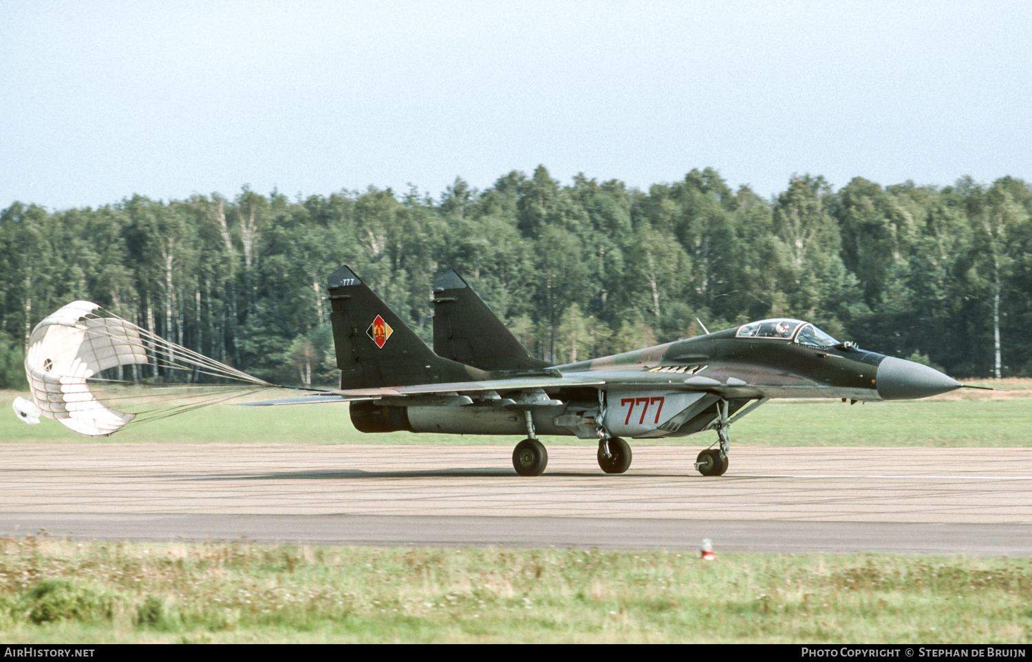 Aircraft Photo of 777 | Mikoyan-Gurevich MiG-29 | East Germany - Air Force | AirHistory.net #189325