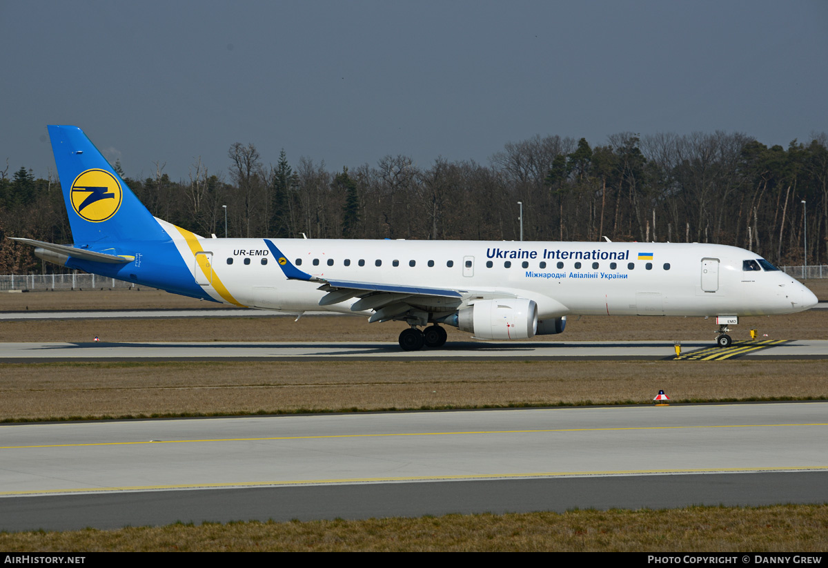 Aircraft Photo of UR-EMD | Embraer 190STD (ERJ-190-100STD) | Ukraine International Airlines | AirHistory.net #189373