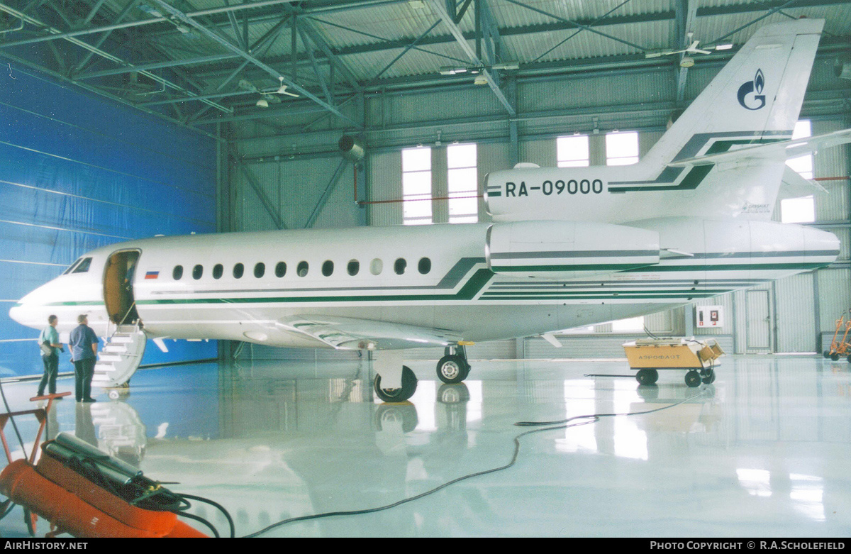 Aircraft Photo of RA-09000 | Dassault Falcon 900B | Gazpromavia | AirHistory.net #189418