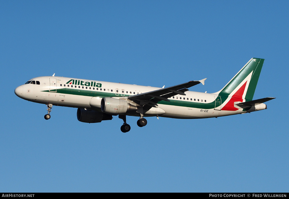 Aircraft Photo of EI-EIE | Airbus A320-216 | Alitalia | AirHistory.net #189505