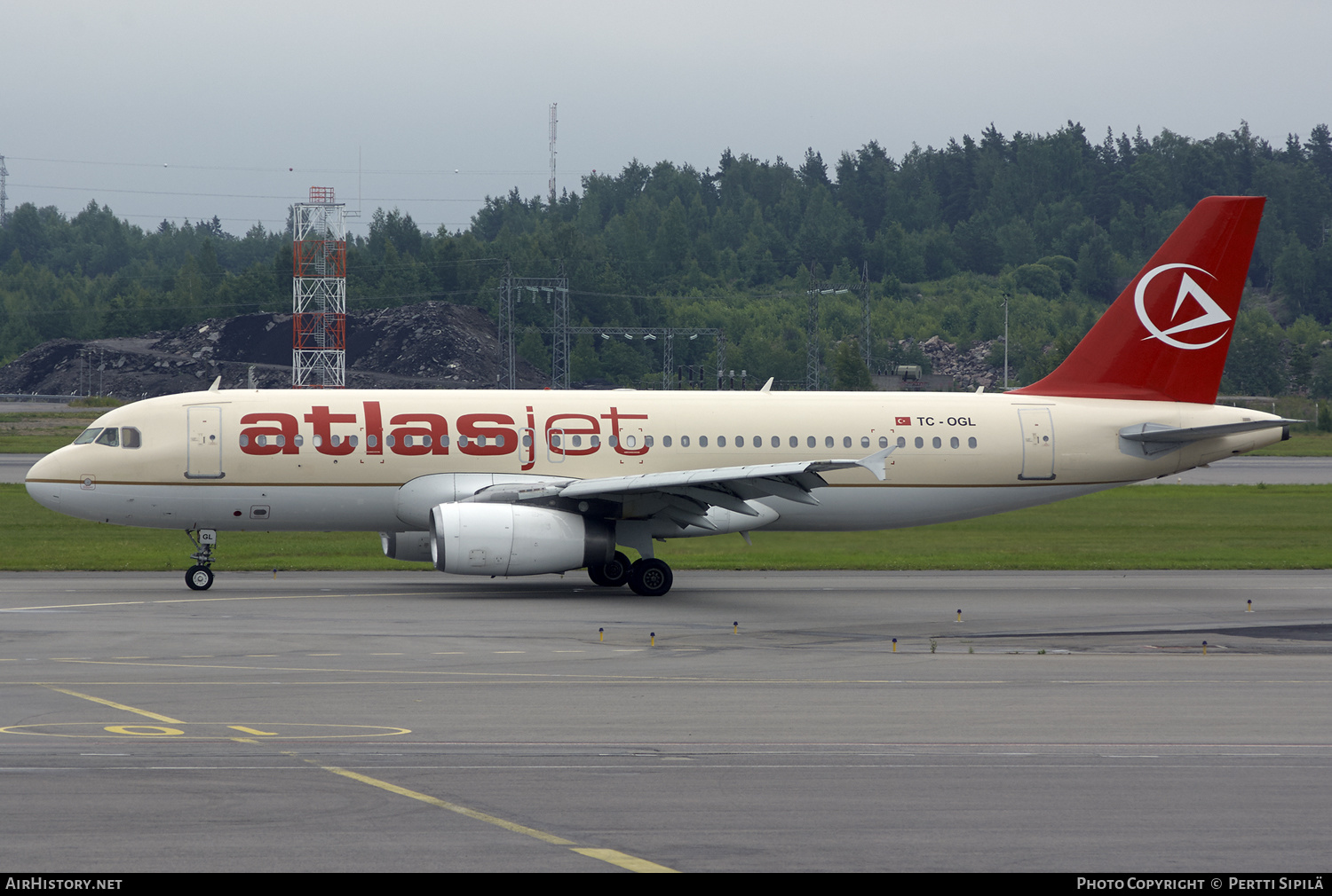 Aircraft Photo of TC-OGL | Airbus A320-232 | Atlasjet Airlines | AirHistory.net #189566