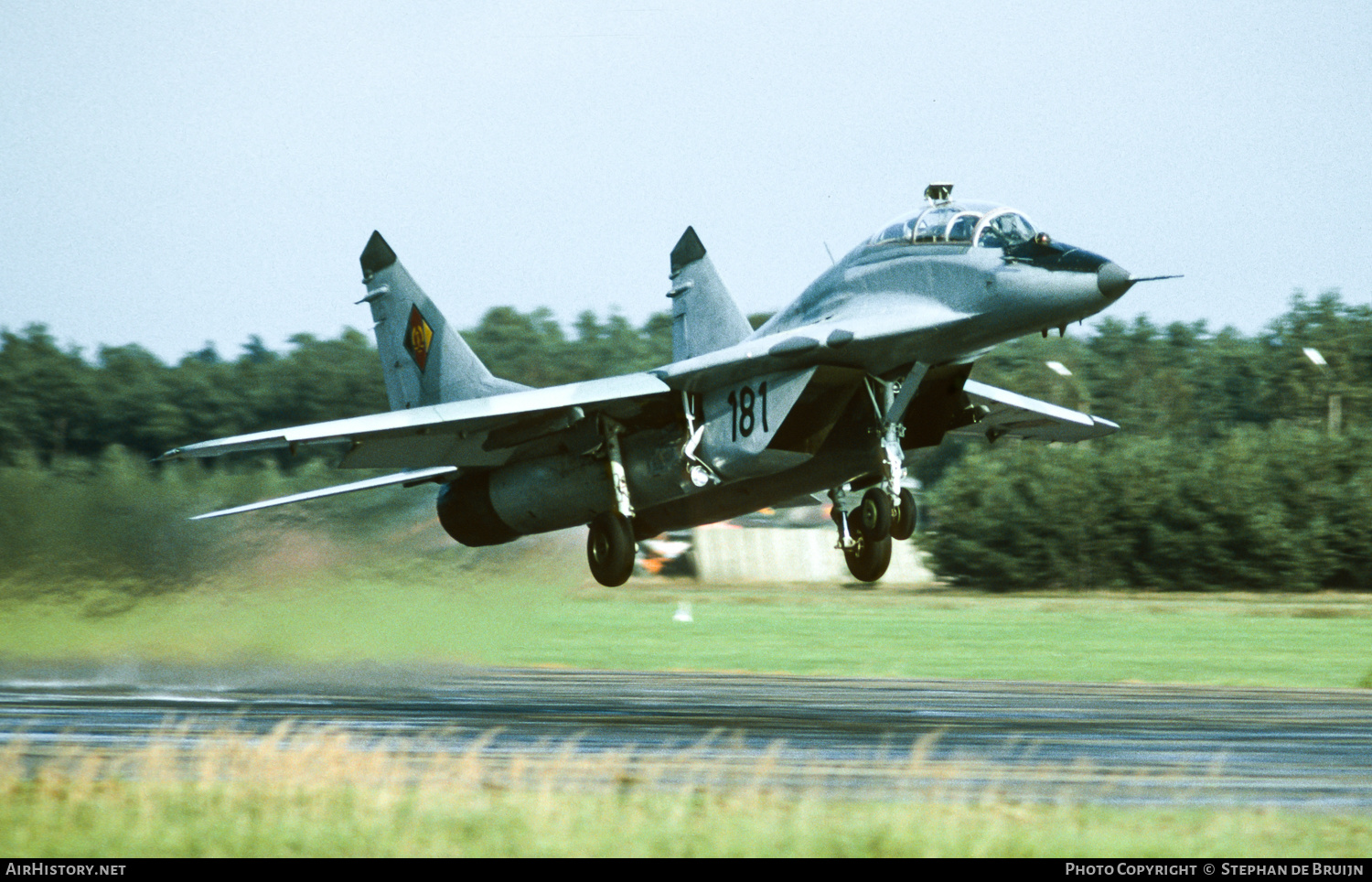 Aircraft Photo of 181 | Mikoyan-Gurevich MiG-29UB (9-51) | East Germany - Air Force | AirHistory.net #189580