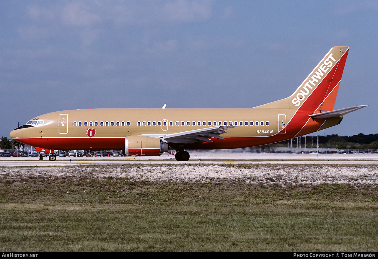 Aircraft Photo of N394SW | Boeing 737-3H4 | Southwest Airlines | AirHistory.net #189604