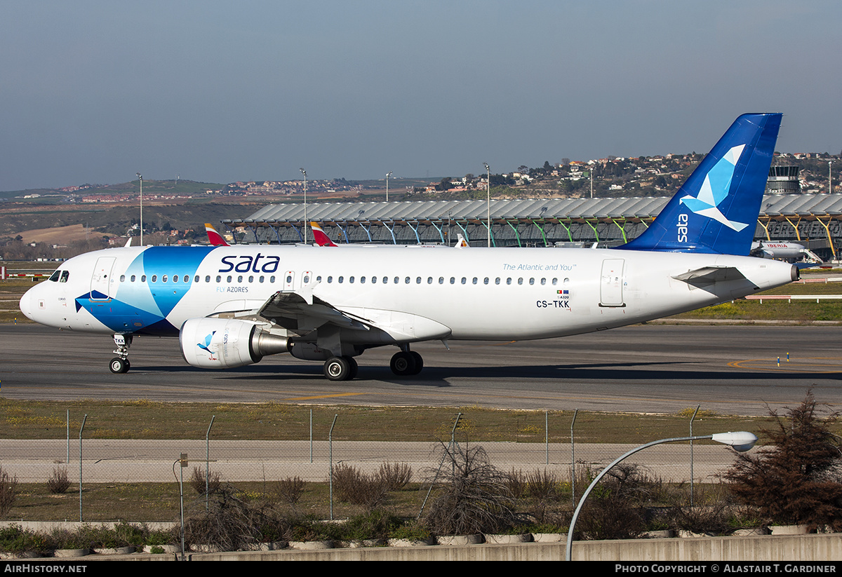 Aircraft Photo of CS-TKK | Airbus A320-214 | SATA Internacional | AirHistory.net #189781