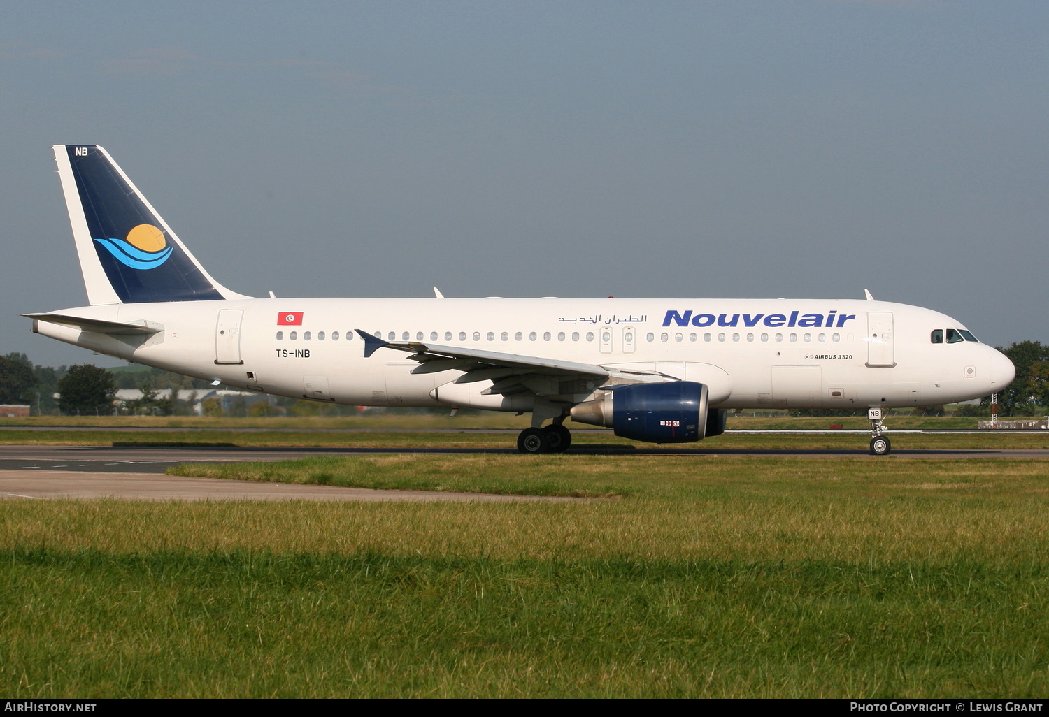 Aircraft Photo of TS-INB | Airbus A320-214 | Nouvelair Tunisie | AirHistory.net #189805