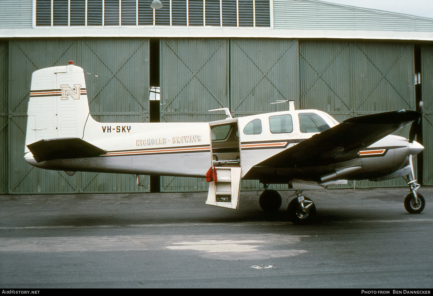 Aircraft Photo of VH-SKY | Beech D50A Twin Bonanza | Nicholas Skyways | AirHistory.net #189895