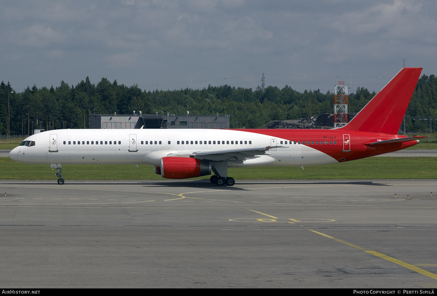 Aircraft Photo of TF-LLY | Boeing 757-225 | Gadair European Airlines | AirHistory.net #189968