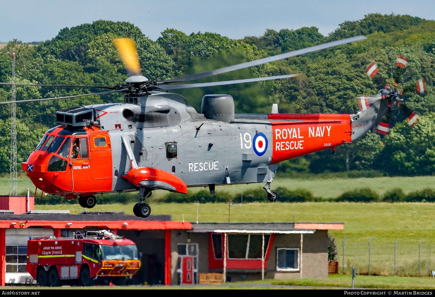 Aircraft Photo of ZA130 | Westland WS-61 Sea King HU5SAR | UK - Navy | AirHistory.net #189991