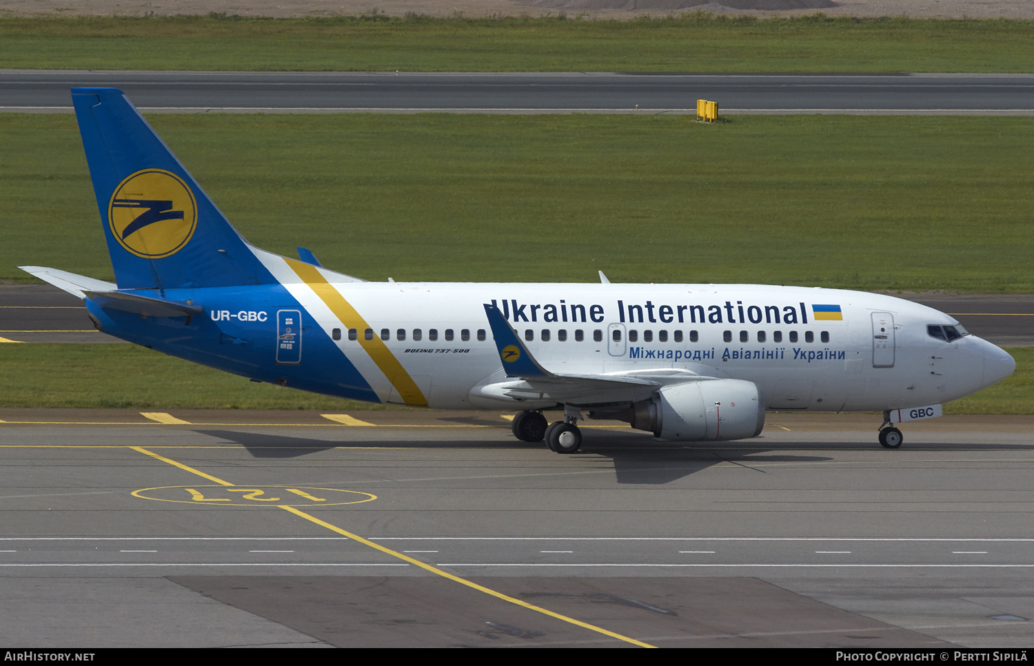 Aircraft Photo of UR-GBC | Boeing 737-5L9 | Ukraine International Airlines | AirHistory.net #190187