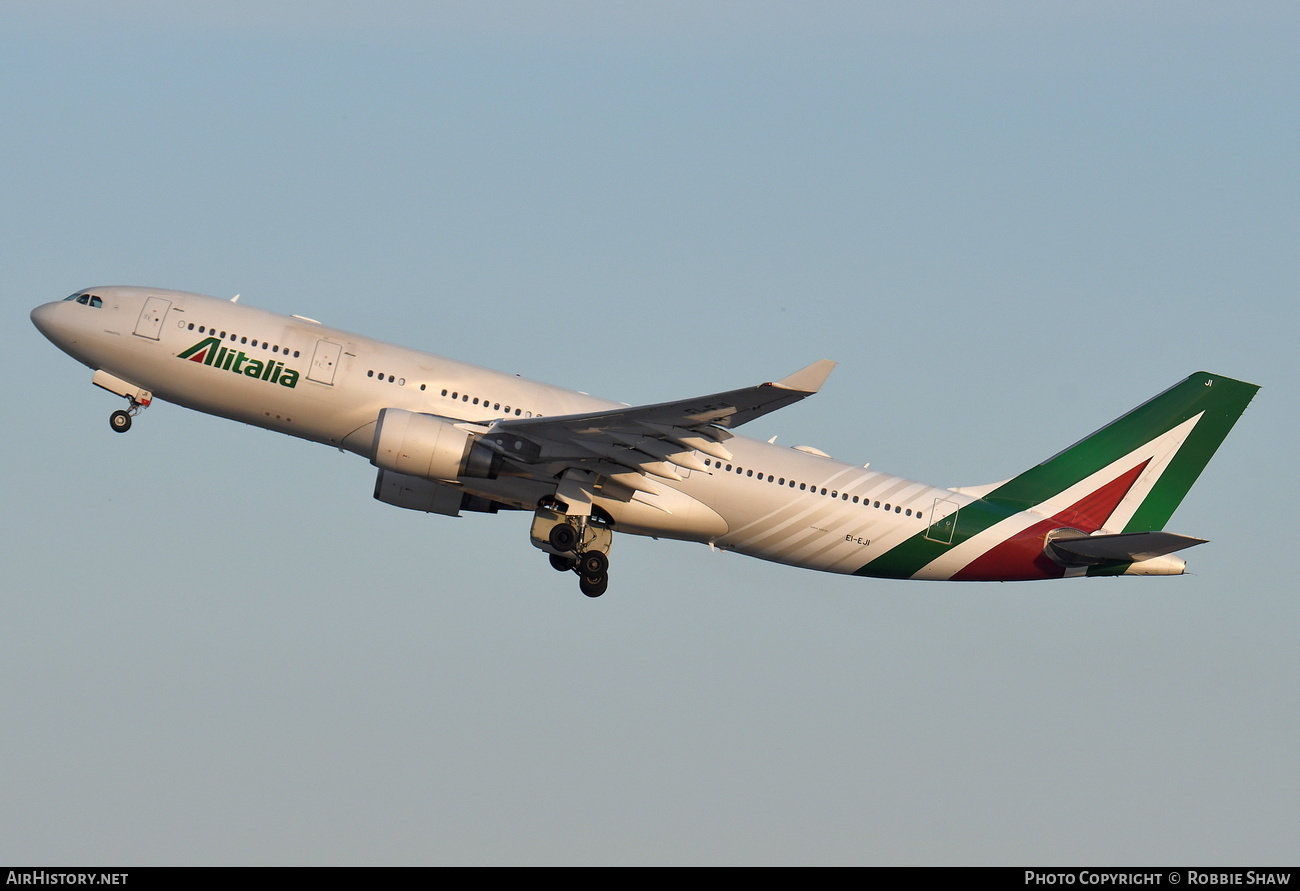 Aircraft Photo of EI-EJI | Airbus A330-202 | Alitalia | AirHistory.net #190284