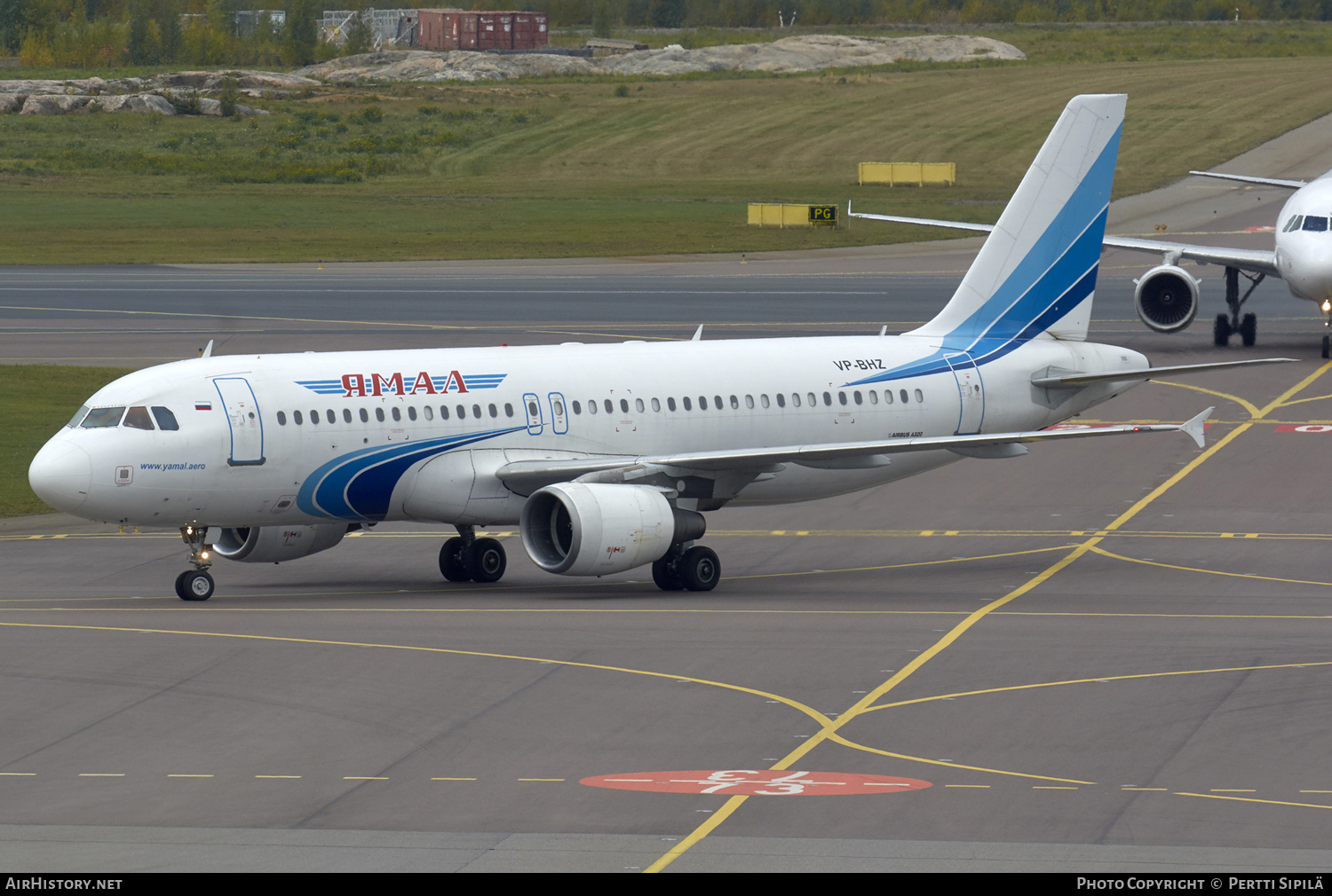 Aircraft Photo of VP-BHZ | Airbus A320-214 | Yamal Airlines | AirHistory.net #190294