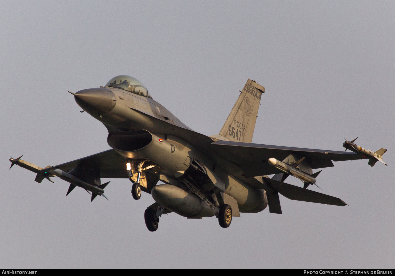 Aircraft Photo of 6647 | Lockheed Martin F-16A Fighting Falcon | Taiwan - Air Force | AirHistory.net #190342