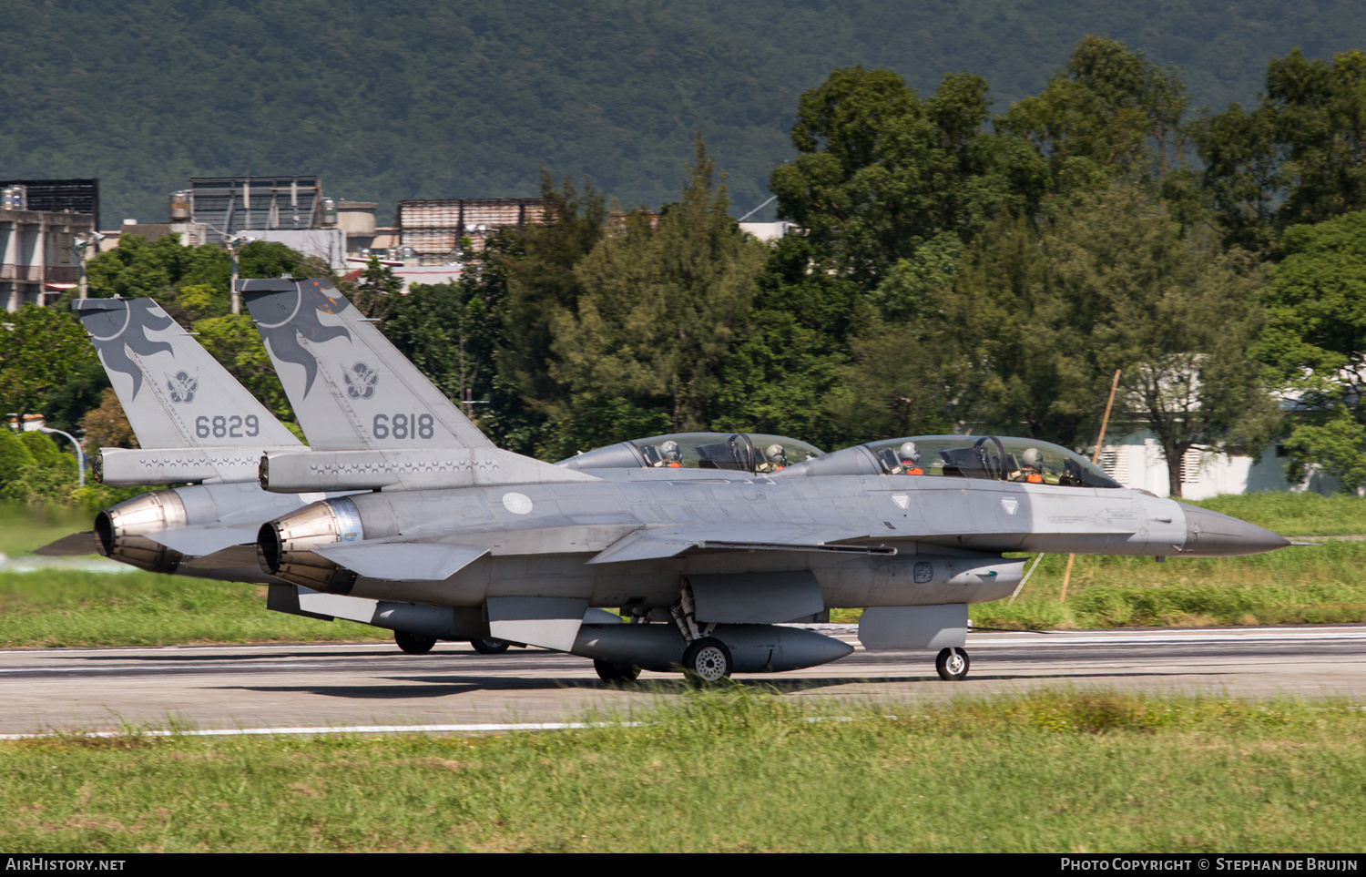 Aircraft Photo of 6818 | General Dynamics F-16B Fighting Falcon | Taiwan - Air Force | AirHistory.net #190352