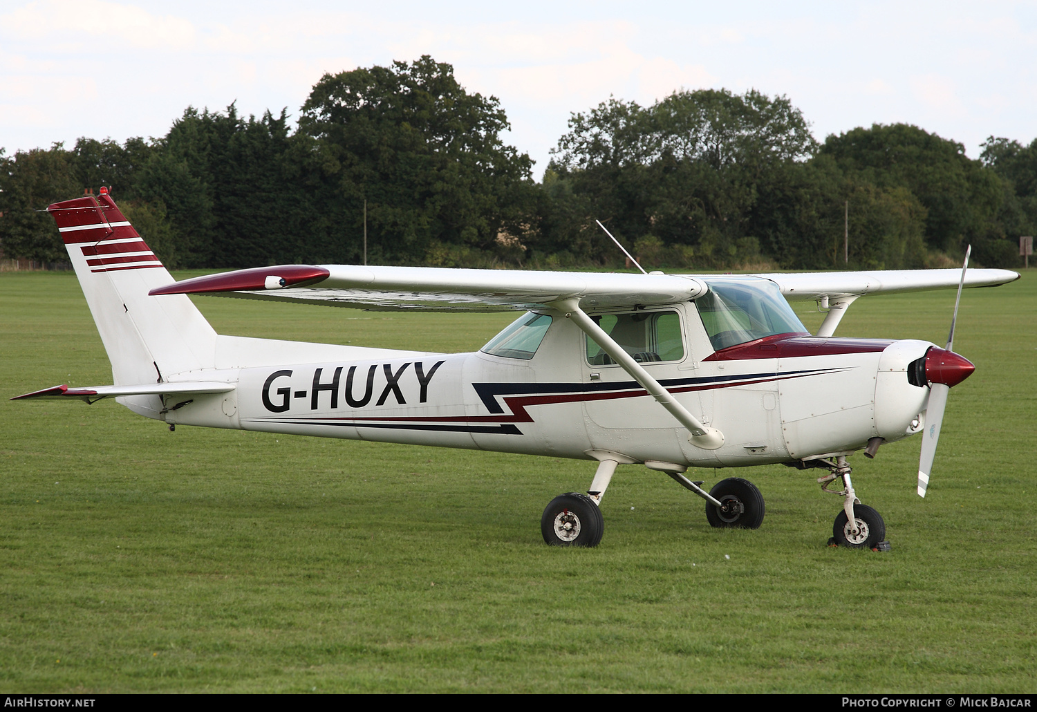 Aircraft Photo of G-HUXY | Cessna 152 | AirHistory.net #190873