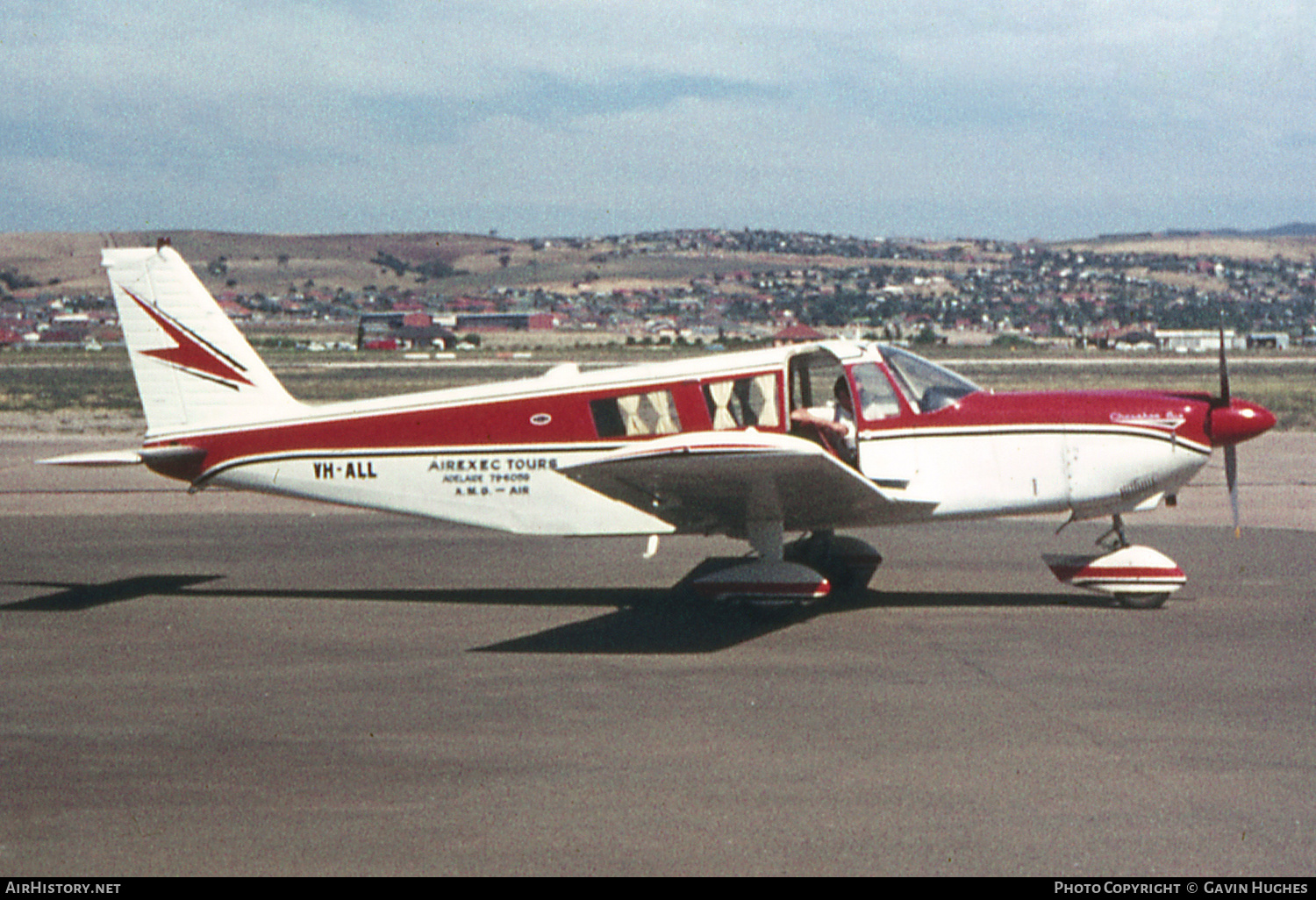 Aircraft Photo of VH-ALL | Piper PA-32-260 Cherokee Six | Airexec Tours | AirHistory.net #190899