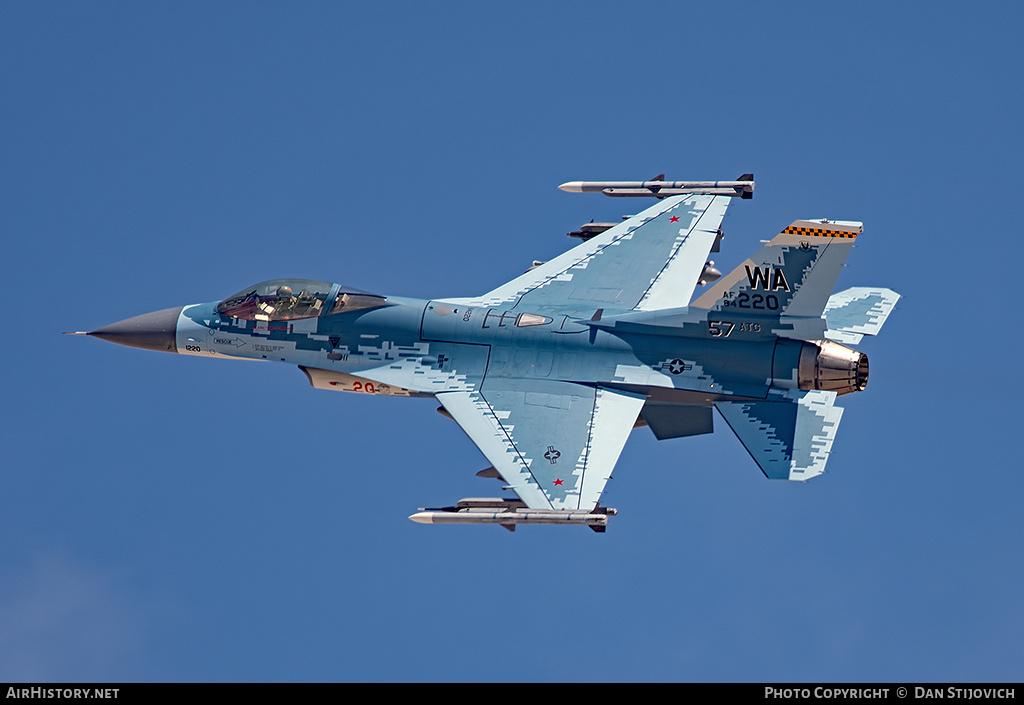 Aircraft Photo of 84-1220 / AF84-220 | General Dynamics F-16C Fighting Falcon | USA - Air Force | AirHistory.net #190909
