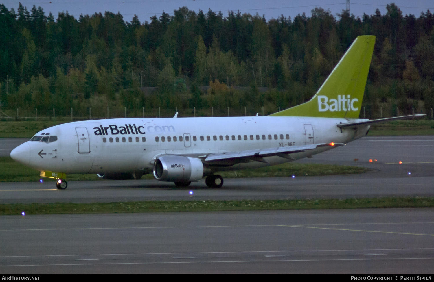 Aircraft Photo of YL-BBE | Boeing 737-53S | AirBaltic | AirHistory.net #191094