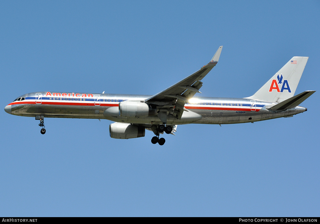 Aircraft Photo of N198AA | Boeing 757-223 | American Airlines | AirHistory.net #191168