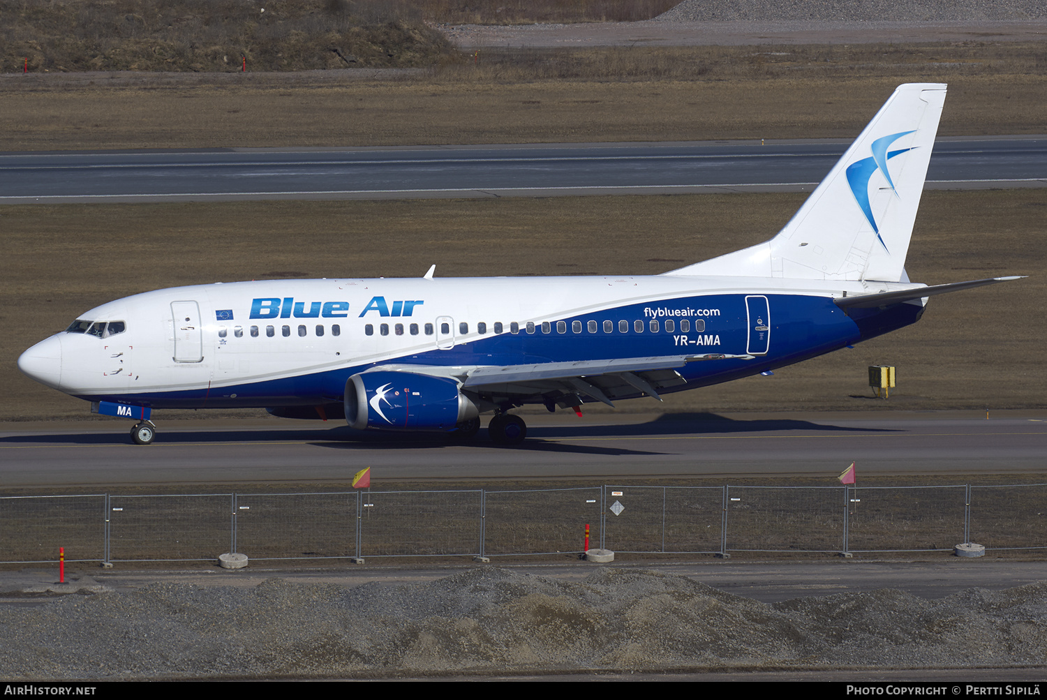 Aircraft Photo of YR-AMA | Boeing 737-530 | Blue Air | AirHistory.net #191227